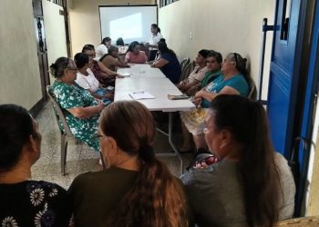 Comadronas de San José Acatempa amplían conocimientos sobre protección materno-infantil