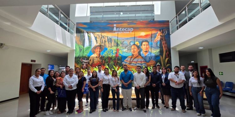 Mintrab realiza Foro Empresarial en Santa Rosa
