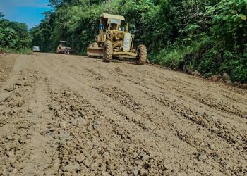 Mejoran camino para beneficio de más de 239 mil personas en la Zona Reina