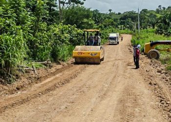 Mejoran caminos rurales en Petén