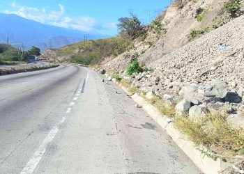 CIV restablece el paso en la ruta entre Guastatoya y El Rancho