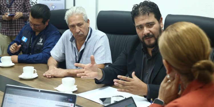 Diálogo impulsa acciones para fortalecer el transporte escolar