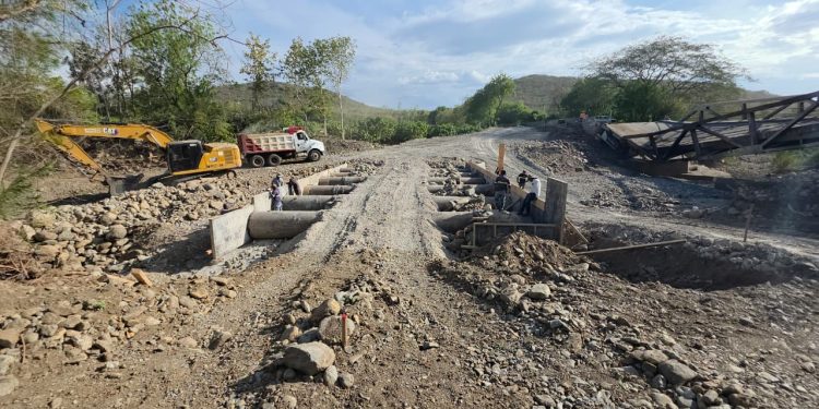 CIV mantiene trabajos 24/7 para recuperar paso en el puente Güijo