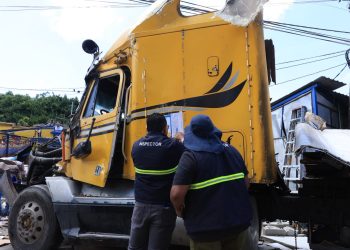 Imponen fuerte multa a cabezal que chocó contra mercado de Villa Nueva