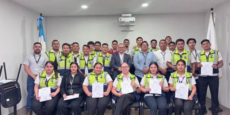 Capacitan a personal de AILA en rayos X para reforzar inspección de equipaje y carga