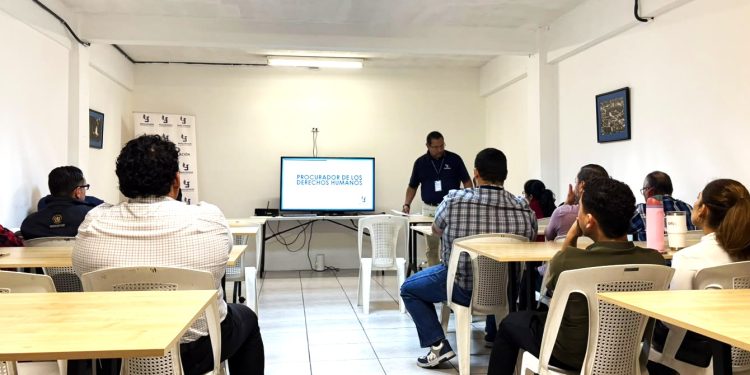 Colaboradores fortalecen la atención con capacitación en derechos de los pueblos indígenas