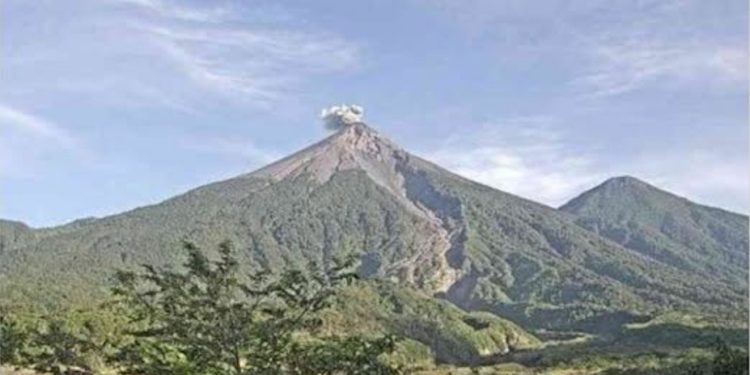 Disminuye la actividad del Volcán de Fuego
