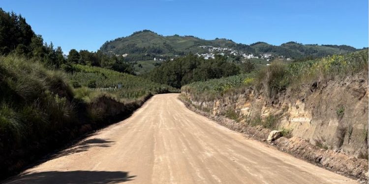Habitantes de la aldea Chiquisis en Sololá ya cuentan con un mejor camino