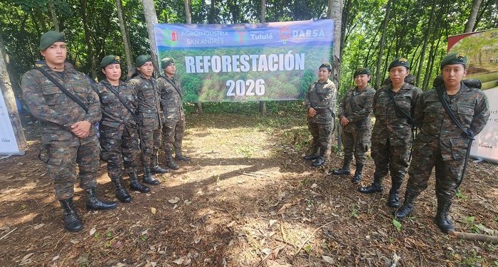 Cuarta Brigada impulsa jornadas de reforestación con la siembra de 7,000 árboles en Suchitepéquez y Retalhuleu