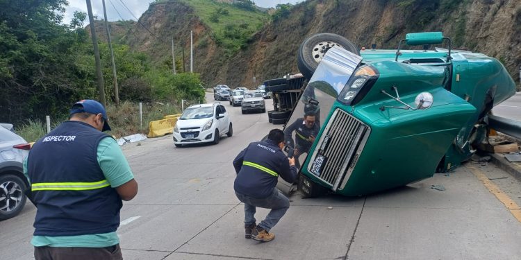 Multan con más de Q25,000 a responsable de accidente en le CA-9 Norte