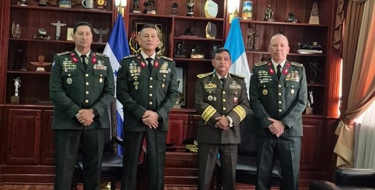 Guatemala y Honduras fortalecen sus vínculos de cooperación en materia de defensa
