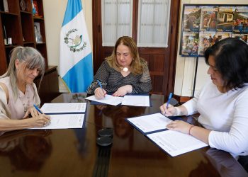 Firma de alianza fortalece estrategias para prevenir la violencia y proteger a la niñez