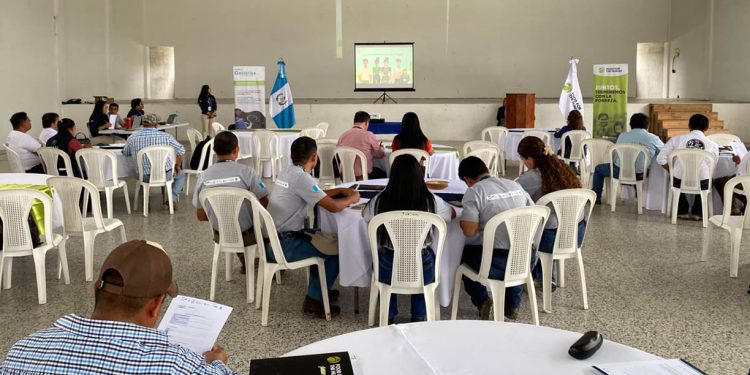 Fortalecen agricultura familiar y resiliencia en comunidades Achíes de Baja Verapaz