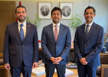 Embajador de Guatemala conversa con viceministro de Cultura turco sobre proyectos culturales