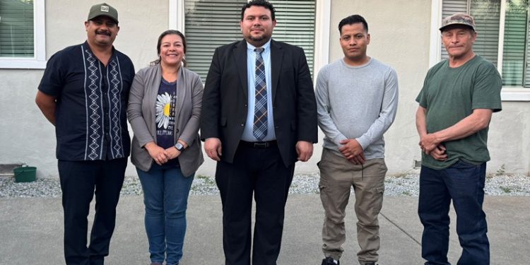 Cónsul general en San Francisco, California, se reúne con líderes de la comunidad guatemalteca