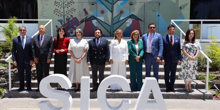 Guatemala acompaña inicio de gestión de nueva secretaria general del SICA