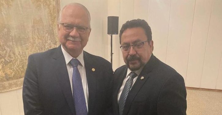 Guatemala y Brasil dialogan sobre democracia constitucional