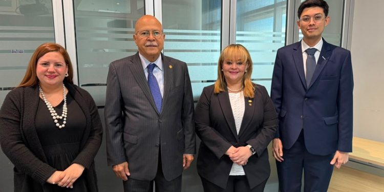 Guatemala y El Salvador abordan nuevas oportunidades de intercambio comercial