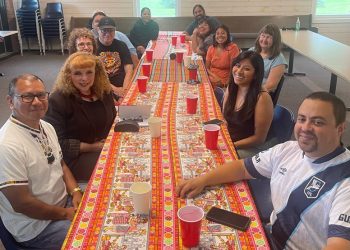Consulado escucha necesidades de la comunidad guatemalteca de Waterloo, Ontario