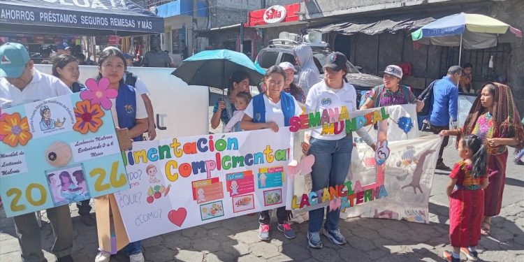 Equipo de salud de Santiago Atitlán, Sololá, desarrolla acciones comunitarias en la Semana Mundial de la Lactancia Materna