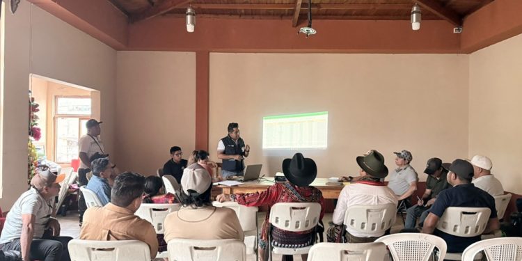 Santiago Atitlán articula acciones para mejorar la calidad del agua y prevenir enfermedades diarreicas