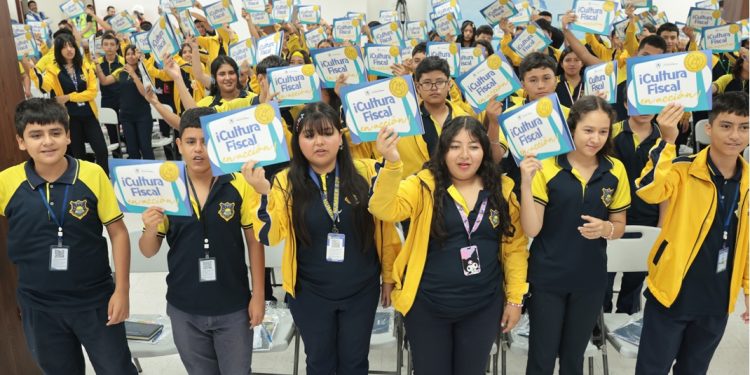 Más de 3 mil jóvenes aprendieron y cumplieron la Misión Transparencia GT