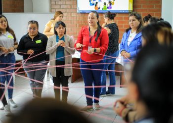Diplomado de Niñeras realiza taller presencial sobre desarrollo infantil