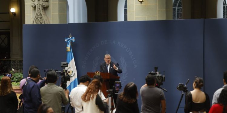 Presidente Arévalo: ministros asistirán al Congreso a rendir cuentas, pero exceso de interpelaciones afecta gestión del Ejecutivo
