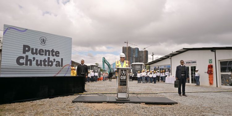 Presidente Bernardo Arévalo reactiva construcción del proyecto Viaducto Norte, que se llamará Puente Ch’utb’al
