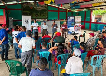 Productores de Champerico reciben insumos para prevenir el Gusano Barrenador