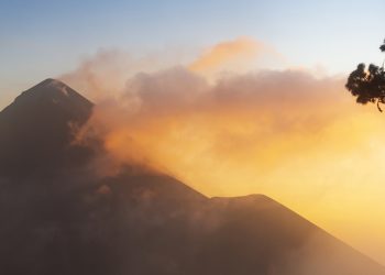 Regreso seguro al hogar tras la actividad del volcán de Fuego