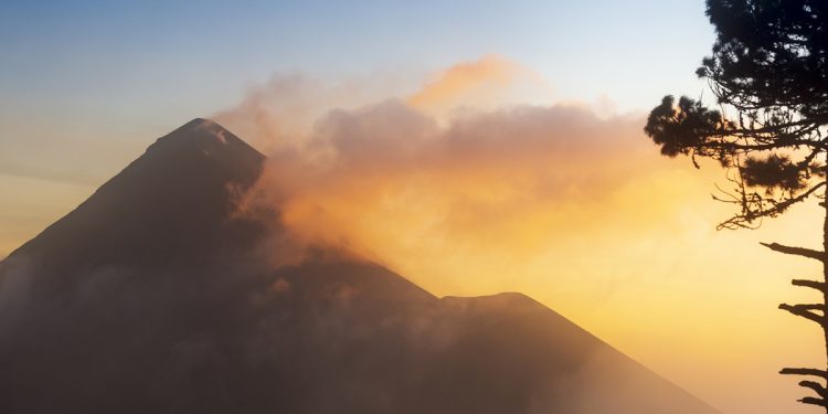 Regreso seguro al hogar tras la actividad del volcán de Fuego