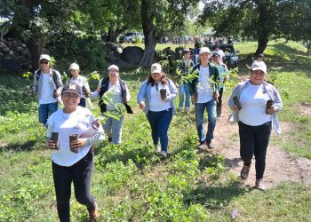 Servidores cívicos lideran acciones de conservación ambiental en la cuenca baja del río Achiguate