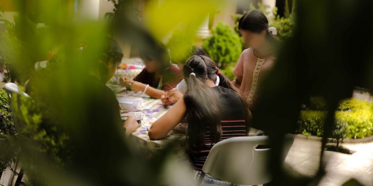 En Tejiendo Sueños, se impulsan las habilidades de las adolescentes bajo protección