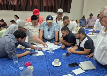 Equipos de las sedes departamentales de Zacapa y Chiquimula aprenden el sistema Keyline