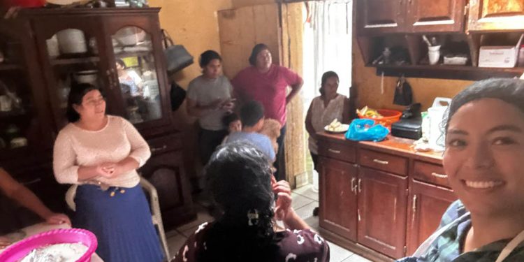 Transformación de recursos locales fortalece la economía familiar en Santa Rosa