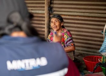 Mintrab realiza visitas de inscripción al PAM en Chimaltenango.