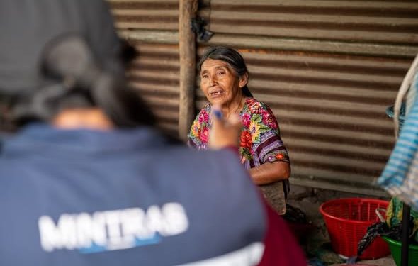 Mintrab realiza visitas de inscripción al PAM en Chimaltenango.