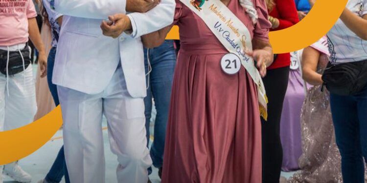 Celebran a la Madrina del Adulto Mayor 2026-2027