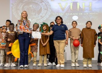 Popol Vuh cobra vida en el MUNAE con una puesta en escena estudiantil