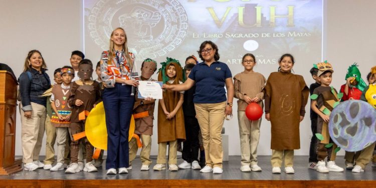 Popol Vuh cobra vida en el MUNAE con una puesta en escena estudiantil