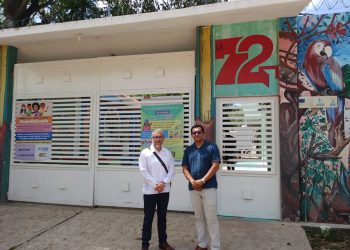Funcionarios consulares de Guatemala visitan refugio que atiende a personas migrantes en Tabasco