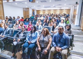 Capacitan sobre el uso de SIAMED WEB para fortalecer la gestión de registros farmacéuticos