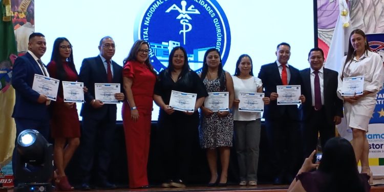 Primer Congreso de Enfermería Perioperatoria impulsa la actualización del personal de salud