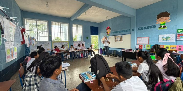 Promueven la diversidad lingüística con taller del idioma K’iche’ en Zacapa
