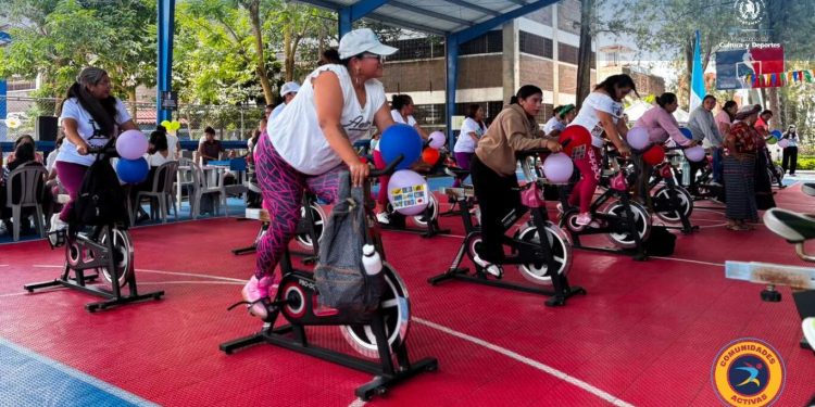Marimba y spinning se encuentran en la Fiesta Agostina del Centro Deportivo Gerona