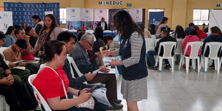 MINEX participa en feria ExpoCAP con orientación en servicios de registro civil y protección consular