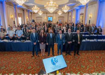 MINEX presenta su estrategia de ampliación de servicios consulares en foro sobre migración y derechos humanos