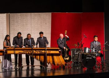 Q’Ojonel Soon lleva el sonido de la marimba a los 45 años del Teatro de Bellas Artes