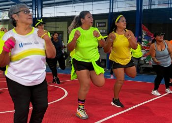 Gerona se llena de energía con una superclase de acondicionamiento físico
